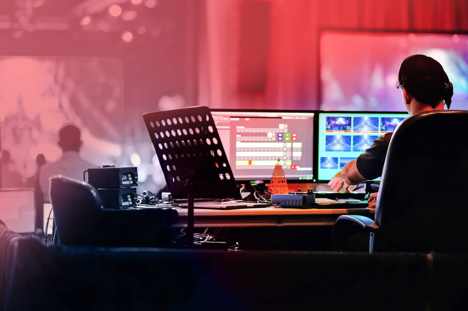 Discover the top 3 reasons your church should livestream church services over the holidays!