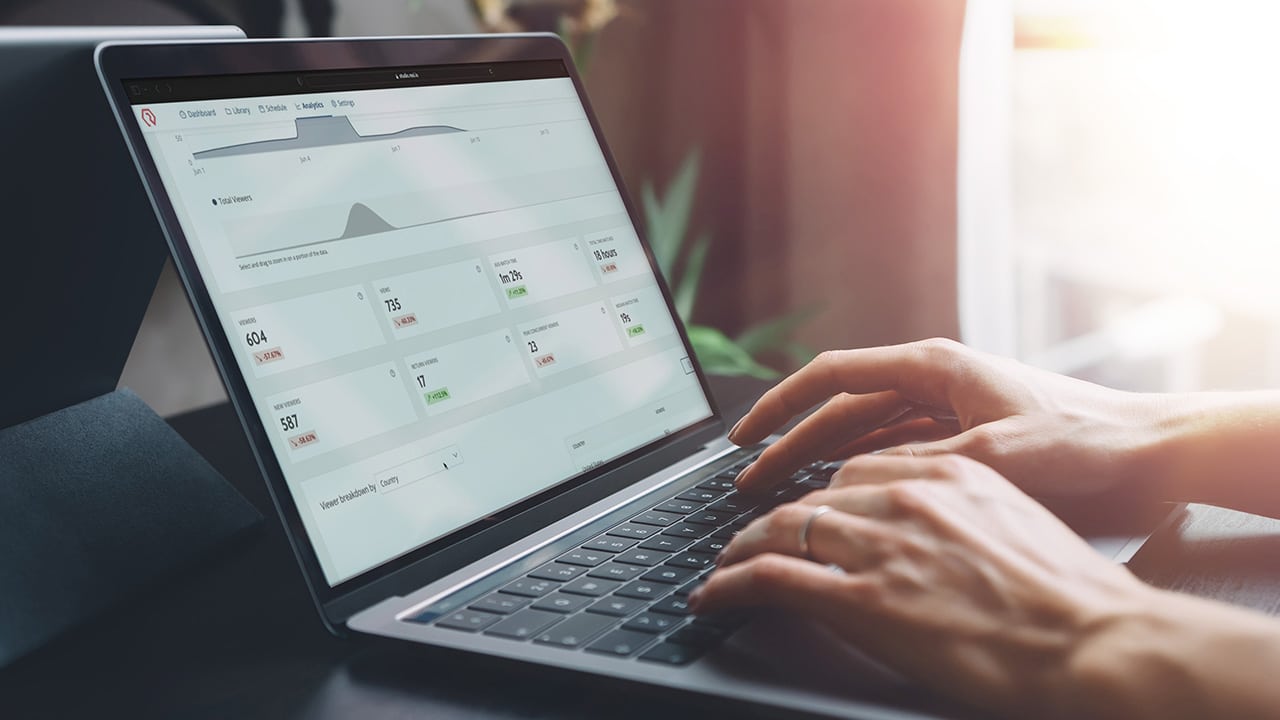 laptop with Resi's livestreaming analytics on screen
